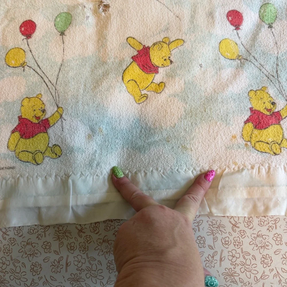 Vintage Walt Disney Productions Winnie The Pooh Balloon Baby Blanket Satin Trim